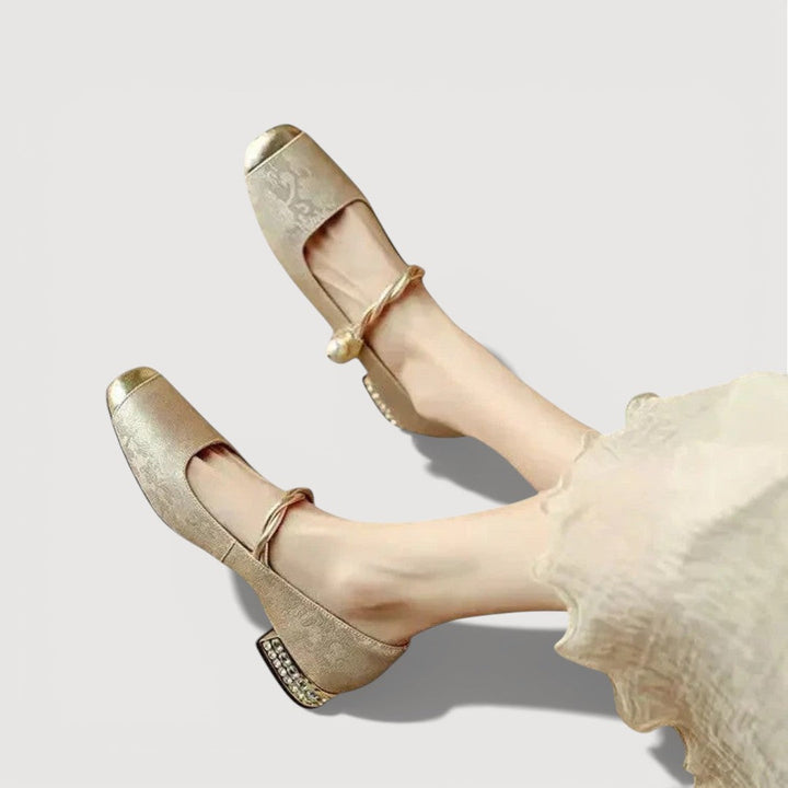 KRYSTAL– VINTAGE LOW-HEELS